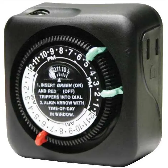 SCRATCH AND DENT Plug in Mechanical Timer Outdoor Rated